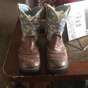 FATBABY the Ariat original Boots 7.5B